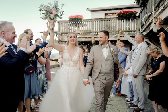 9E9BC208-8550-4D52-B536-1B9699442D81